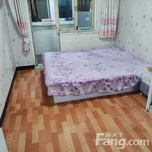 莲池保定三中新华村 1室1厅 40㎡ 700元/月