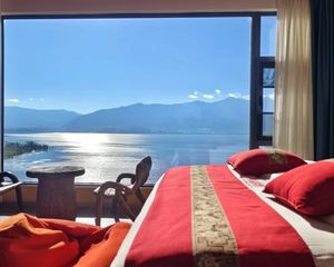 大理洱海边_无敌全海景独栋别墅酒店_证件齐全_赠送两百多平米
