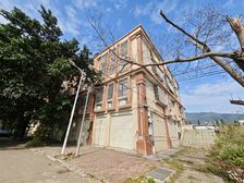 坦洲镇临街商铺出售,438平大空间,面宽25米,售价160万