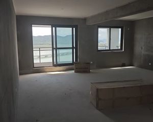 海风四季小区 3室1厅 109.36㎡ 60万