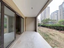 凤凰城华府底跃 5室3厅约 380.00㎡,362