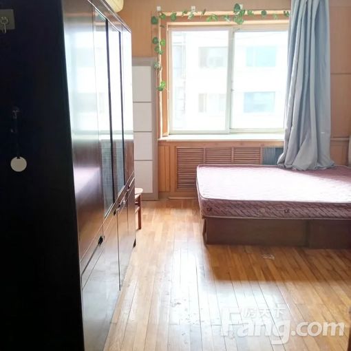 中山二七广场大连海军花园 6室1厅 143㎡ 3500元/月