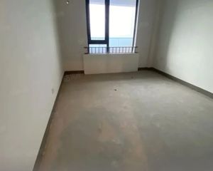 銮查兘 纳爱斯·绿谷庄园 3室2厅 129.00㎡ 169.