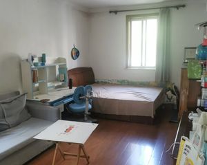 浦东 潼港一村 2室1厅 64.13㎡ 190万