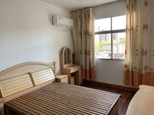 雨山大润发超市附近 2室朝南 采光好 家电齐全 拎包入住