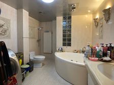 塘沽新华里四楼1室1厅1浴室朝东 精致装修直接就能入住