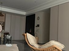 解放碑18T,豪装自主房急售!领包入住南北通透三室豪宅!