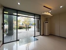 怀德中路临街旺铺招租,租一层送一层