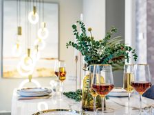 房东直卖底跃套内330平21米长采光井,送花园送车位价格可议