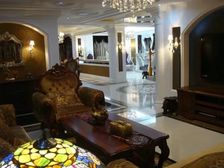 新天地豪 装130万+,实用300平,中庭,保养好 有露台