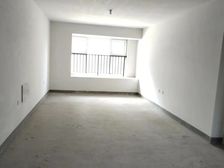 121平方米赠送50平方米露台和车位 中骏柏景湾