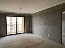 悦湖美郡温馨三居室,南北通透,舒适生活等您体验