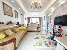 开发区 荣盛华府 4室2厅,南北对流,因工作调动,亏本出售。