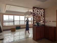 天山龙城A区3室1厅2卫南朝向200.00万元出售