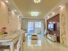 句容 中央美地 3室1厅