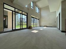 龙湖山前别墅 5室3厅