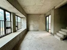 79㎡复式实用约107㎡+送200㎡大平台|采光通风超好!