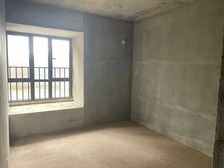 良庆 建工城 4室2厅 140.55㎡ 68万