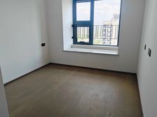 急售!15号线地铁口保利光合臻园 全新四房