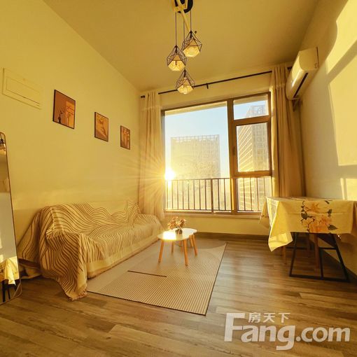 道里群力东区外滩1898 1室1厅 54㎡ 2200元/月