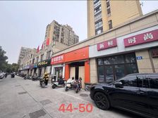 临街旺铺,成熟小区,七间整体出租
