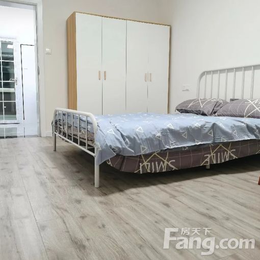 西工行署路4号院 3室1厅 67㎡ 1250元/月