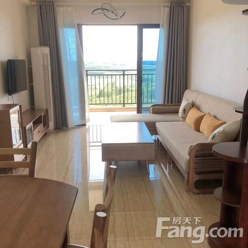 临高二环路商业区金沙滩海邻居 3室2厅 101㎡ 1300元