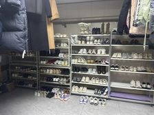 临街旺铺出租,1万元出兑洗衣店刷鞋店(包含三个月房费)