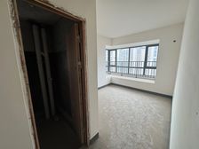 沙坪坝 融创文旅城御林组团 3室2厅 92.78㎡ 68万