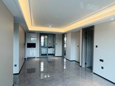 南北通透三居室,万科精装106平诚意出售