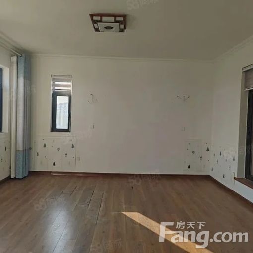 黄岛隐珠保利海上罗兰别墅 6室2厅 352㎡ 9000元/月