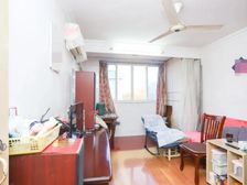 公园旁一室一厅 全明户型 黄金楼层 3轨汇交 医院1公里