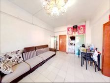 业主诚意出售 送一楼储物室 价格可议