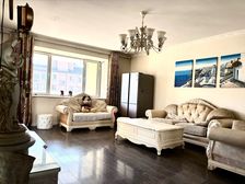 历下 现代逸城 4室2厅