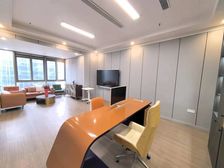 江北寸滩绿地保税中心 纯写字楼甲级215平米