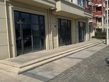 银峰路临街旺铺新埔招租,一手房源