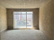 旅顺开发区世界和平公园对面,美林西岸2室一厅,四楼顶带阁楼