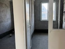 奉前横小区 4室2厅,顶层复式,楼下103平米,楼上71平米