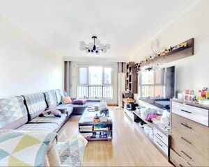 裕华西路南向三居 万科小区精装房153万