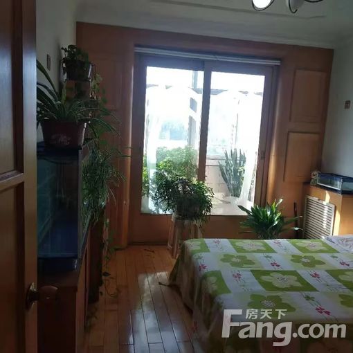 新铁小区南北通透3室2厅 业主直租随时入住