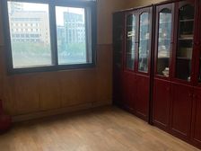 东湖 北湖路住宅楼 4室2厅