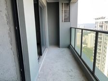 南北通透三居室,旺龙湖揽景好房仅48.8万