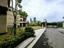 仪征玥珑湖别墅,产证160.00㎡ 实际220平,128万