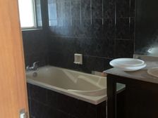 工业园区 新城花园 5室3厅 145.30㎡ 285万