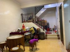 地铁旁 南向五居别墅218平,带车位