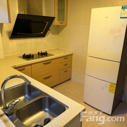 李村乐客国际公寓 3室2厅 143平