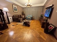 松江 金地自在城二期 6室2厅 233.69㎡ 945万