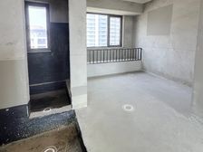 华容区 北大资源莲湖锦城 4室2厅 124.76㎡ 83万