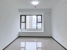 南北通透三居室 蔚蓝之城玉兰里125平仅195万