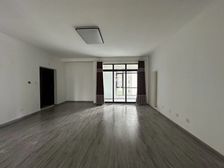 郑东新区 双湖花园 3室2厅 153.23㎡ 320万